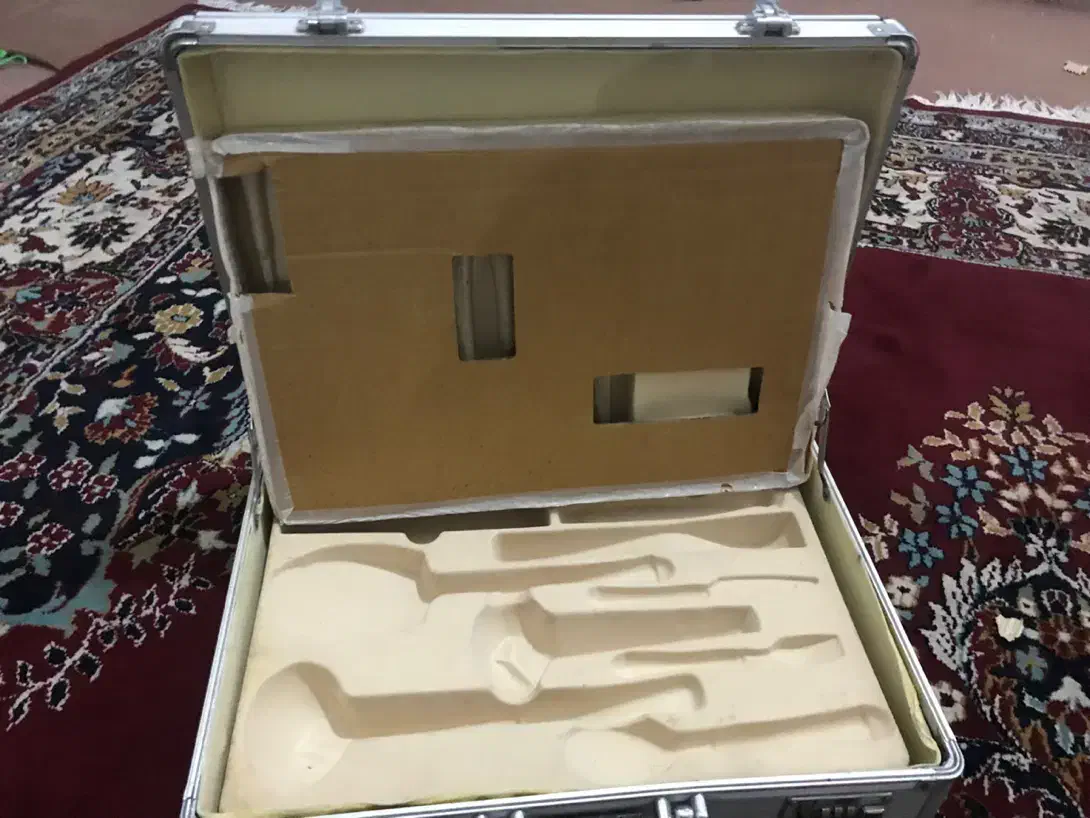 جاقاشقی چنگال|آب‌چکان و نظم‌دهنده ظروف|قم, خاکفرج|دیوار