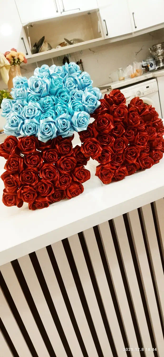 گل رز روبانی در رنگ مختلف و متنوع با قیمت مناسب|گل مصنوعی|قم, چهل درخت|دیوار