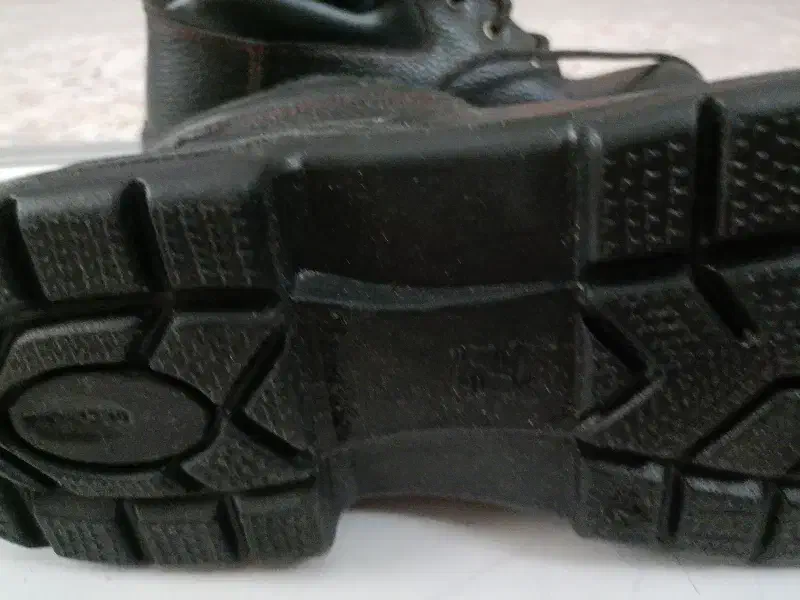 کفش نو بهشتیان|کیف، کفش، کمربند|شاهین‌شهر, فدک|دیوار