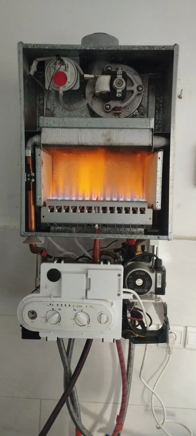 تعمیرات تخصصی پکیج و آبگرمکن دیواری|خدمات پیشه و مهارت|ابهر, |دیوار