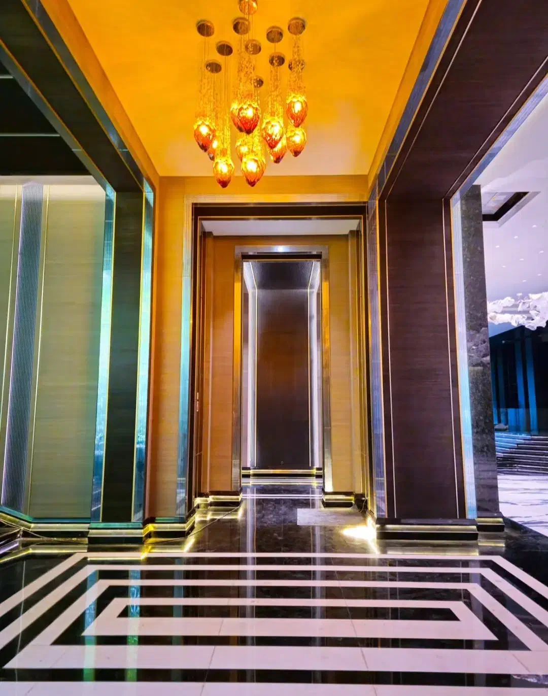 سعادت آباد غربیهای بلوار 24متری  برند 200متر فرنیش