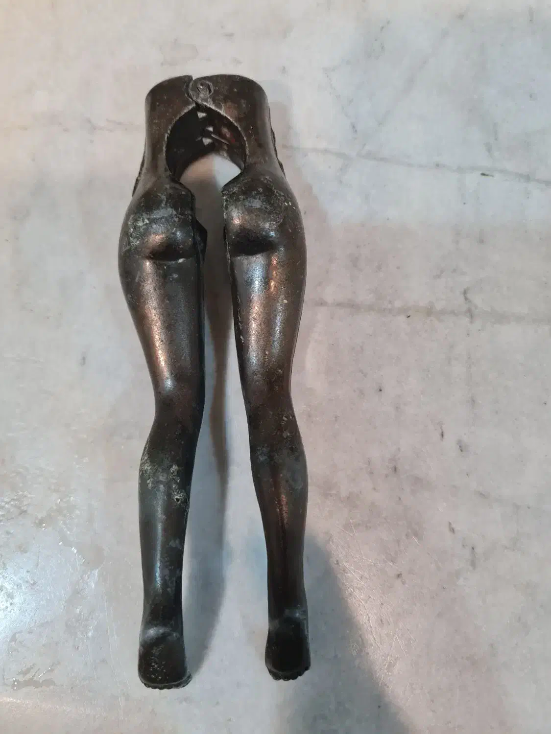 فندوق شکن روسی قدیمی|کلکسیون اشیاء عتیقه|گنبد کاووس, |دیوار