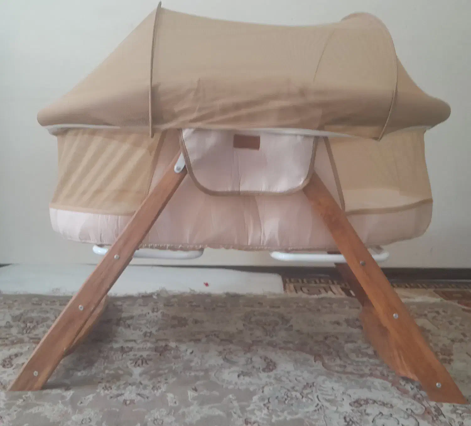 گهواره تاشو چوبی|اسباب و اثاث بچه|پردیس, فاز ۲|دیوار