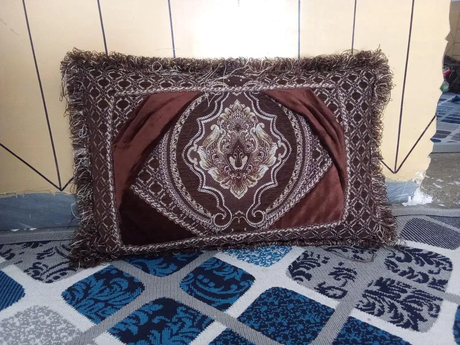 بیست بالشت محلی در حد نو|رختخواب، بالش، پتو|دهدشت, |دیوار