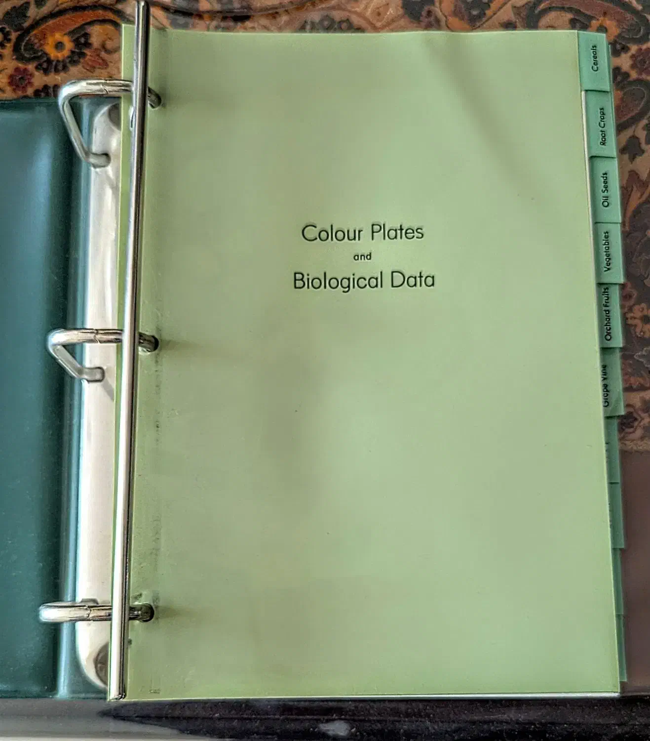 هندبوک و کتاب مرجع آفات کشاورزی بایر آلمان|کتاب و مجله آموزشی|تهران, فلسطین (میدان انقلاب)|دیوار