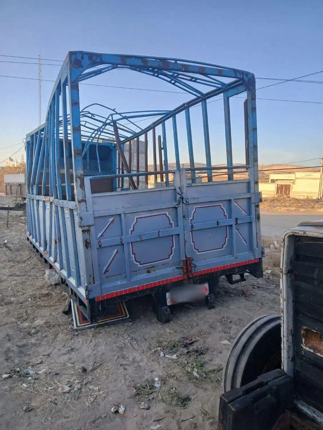 اتاق شیش چرخ|خودرو سنگین|تیکمه داش, |دیوار