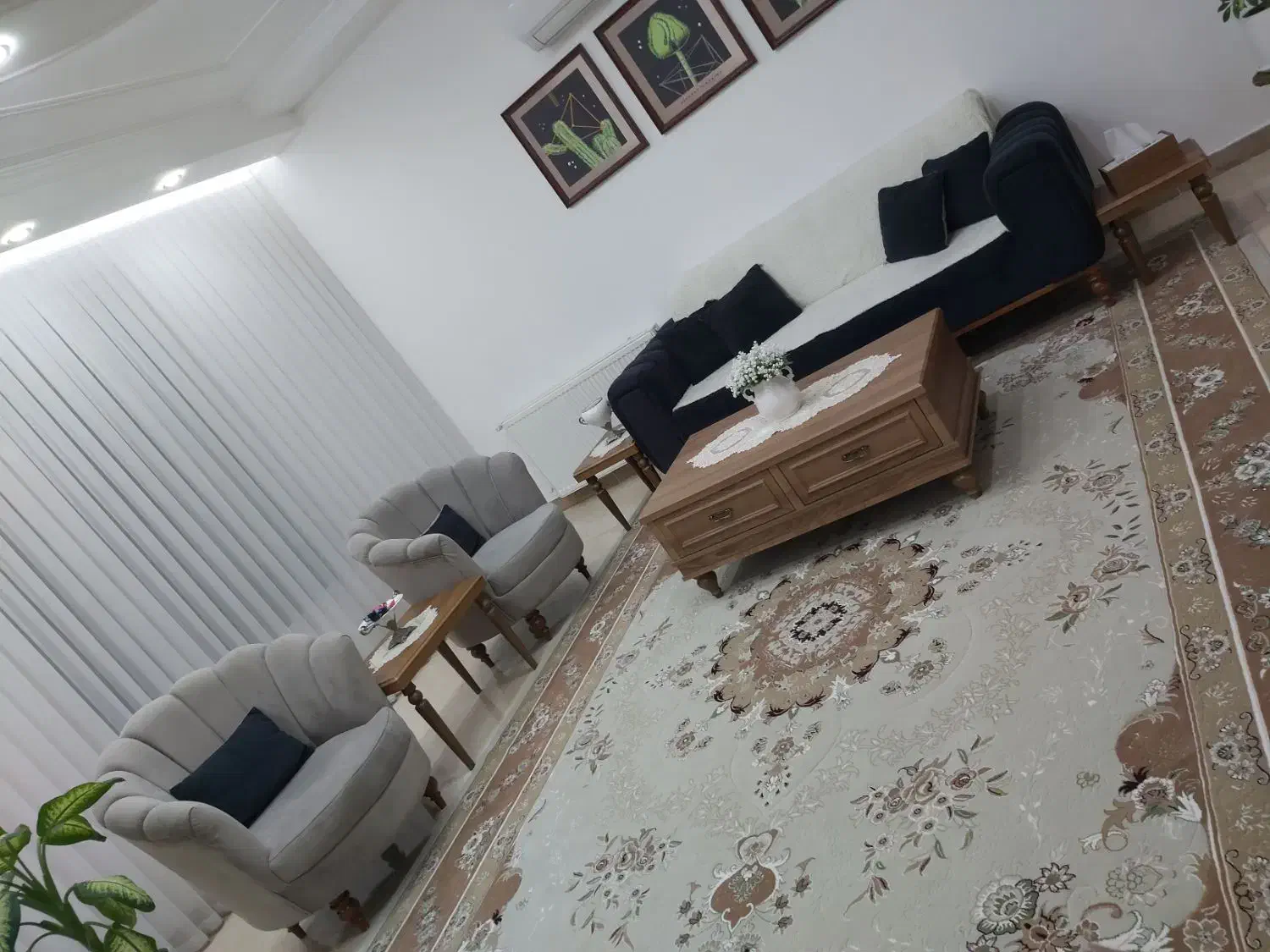 فروش مبل هفت نفره کاملا تمیز ونو|مبلمان خانگی و میز عسلی|ایلام, |دیوار