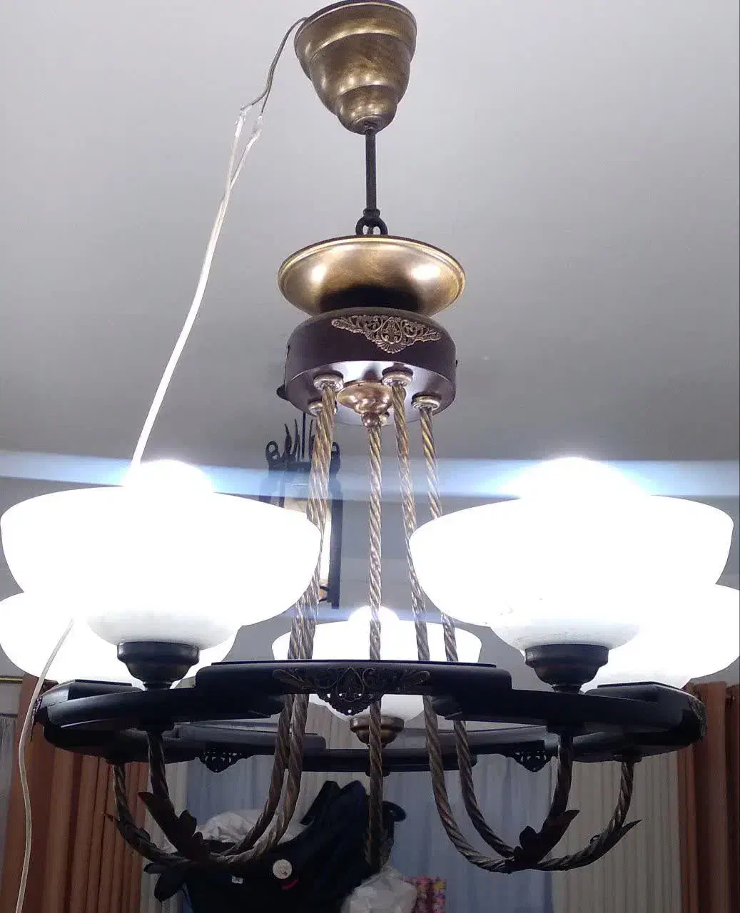 یک لوستر زیبا|لوستر و چراغ آویز|ساری, |دیوار