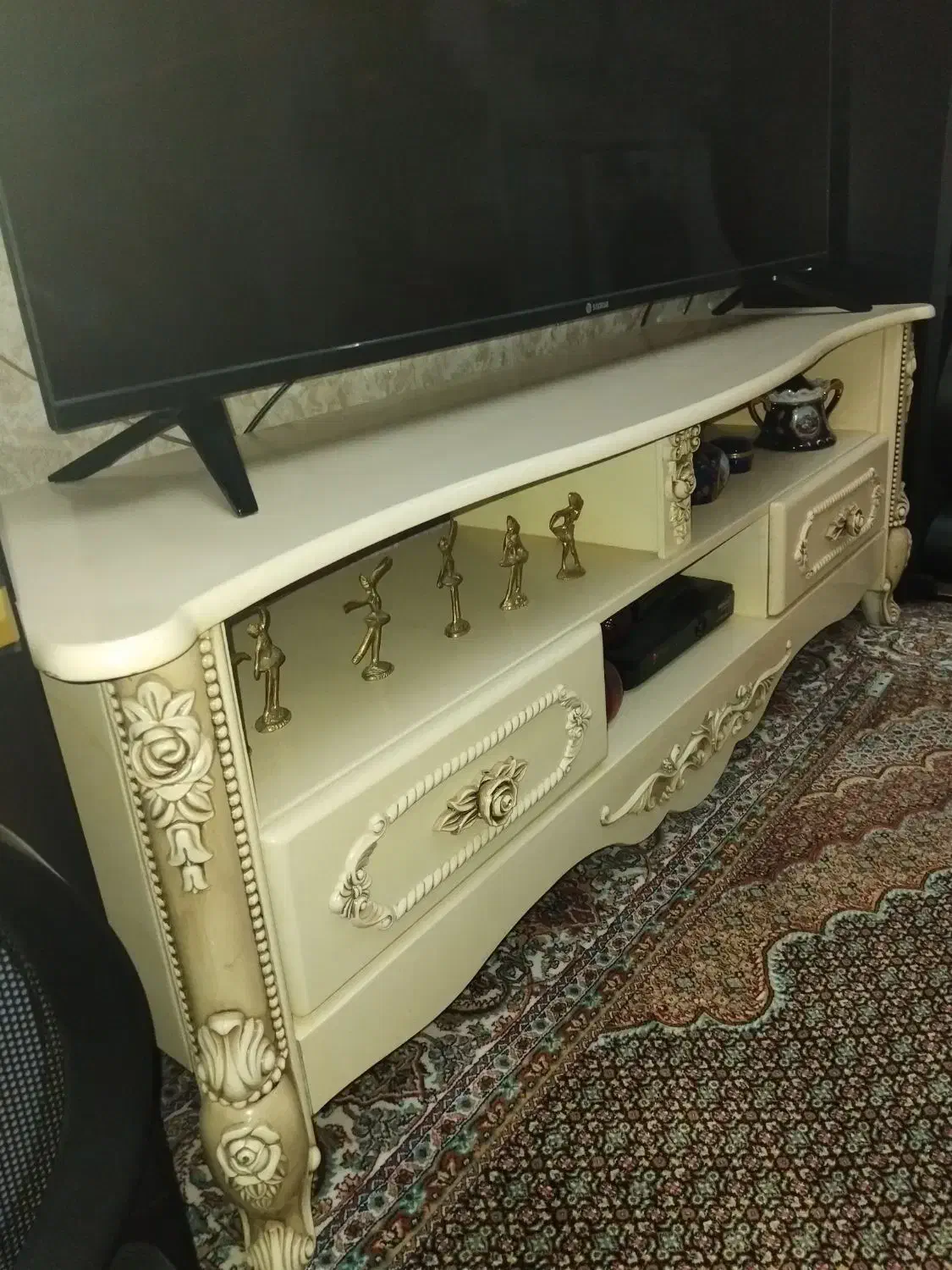 در حد نو مناسب جهیزیه|میز تلویزیون|تبریز, |دیوار