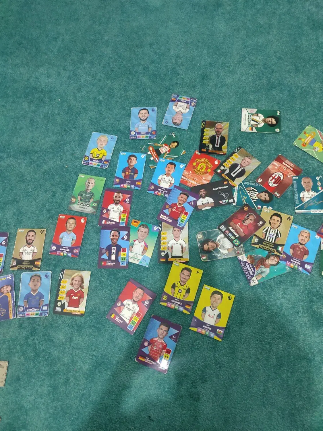 کیمدی|اسباب‌‌بازی|شیراز, کوشک میدان|دیوار