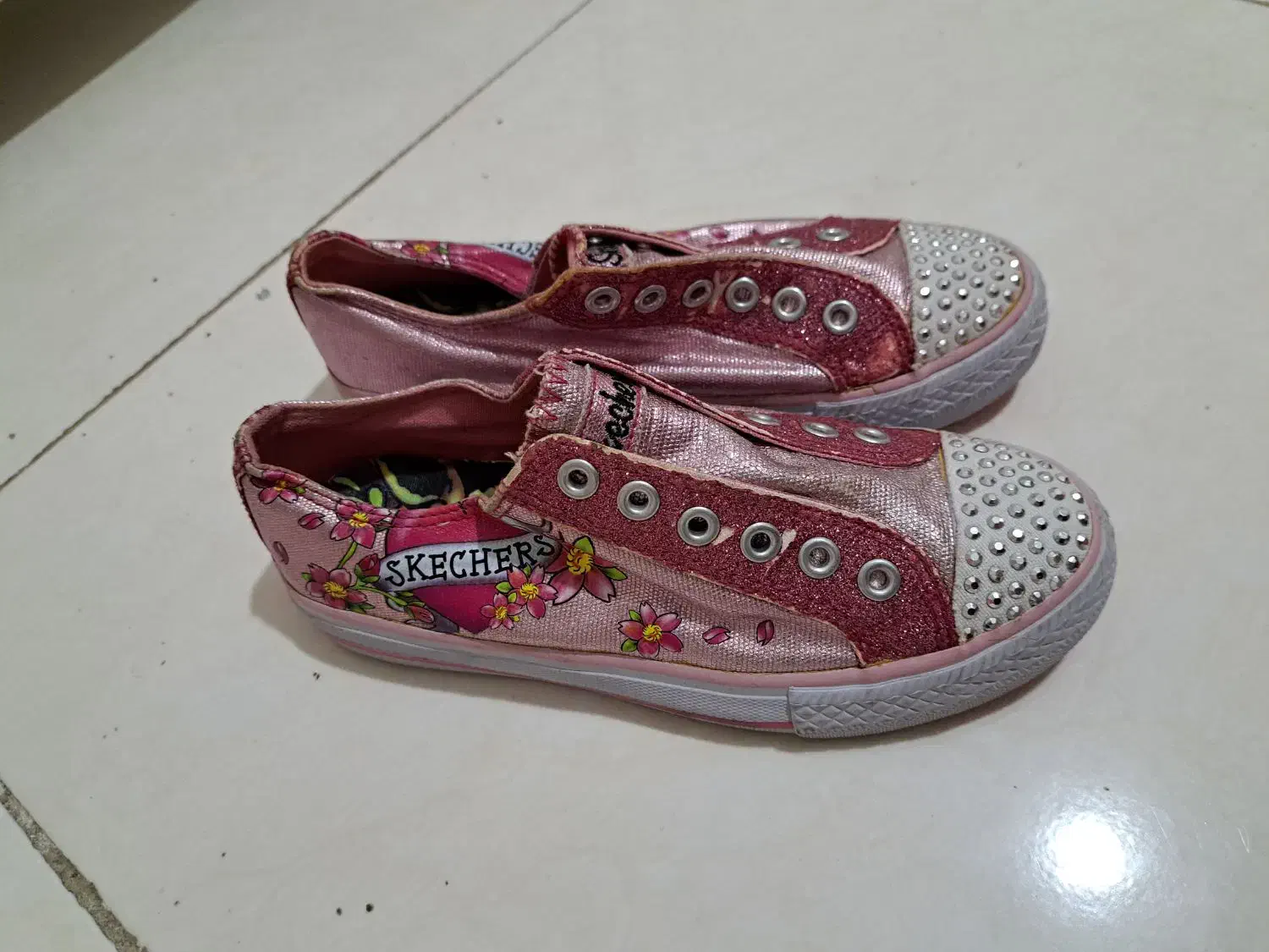 کتونی اسکچرز صورتی سایز ۳۴ ۳۵ ۳۶|کفش و لباس بچه|ری, منصوریه منگل|دیوار