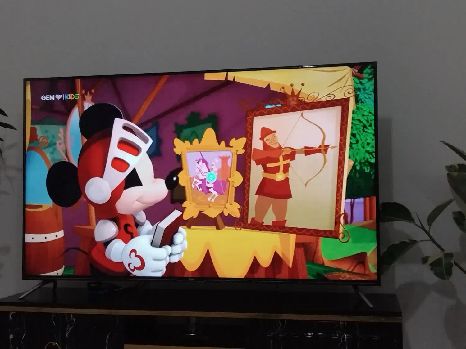 تلوزیون|تلویزیون و پروژکتور|تربت‌حیدریه, شهید بهشتی|دیوار