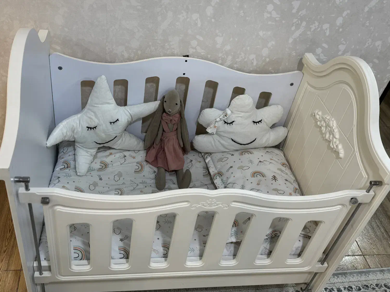 تخت نوزاد|تخت و سرویس خواب|رباط‌کریم, رباط‌کریم|دیوار