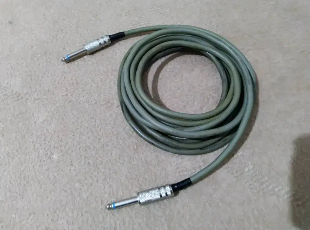 سیم یا کابل رابط ارگ به میکسر|پیانو، کیبورد، آکاردئون|اصفهان, شهرک کاوه|دیوار