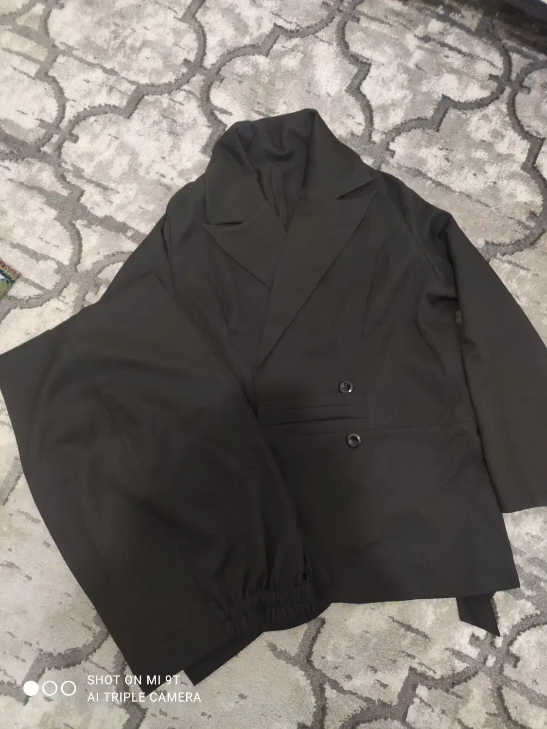 مانتو  ،کیف ،شلوار|لباس|دورود, |دیوار