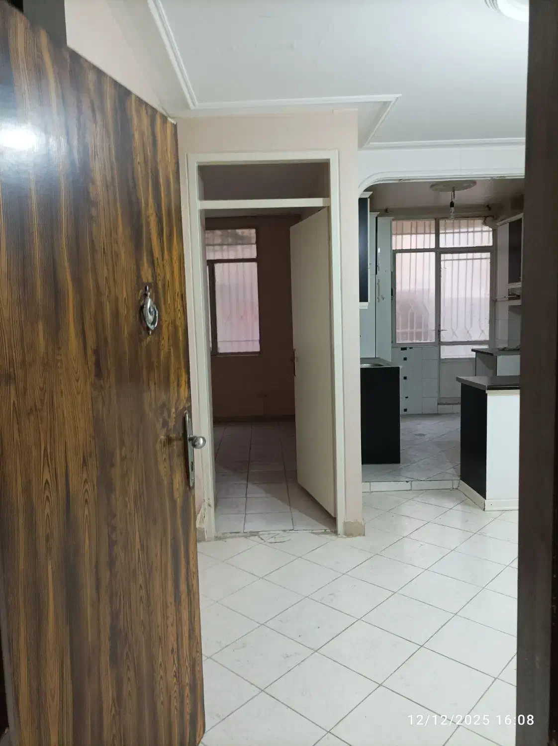 آپارتمان 57متر تخلیه بازسازی شده حیاط اختصاصی