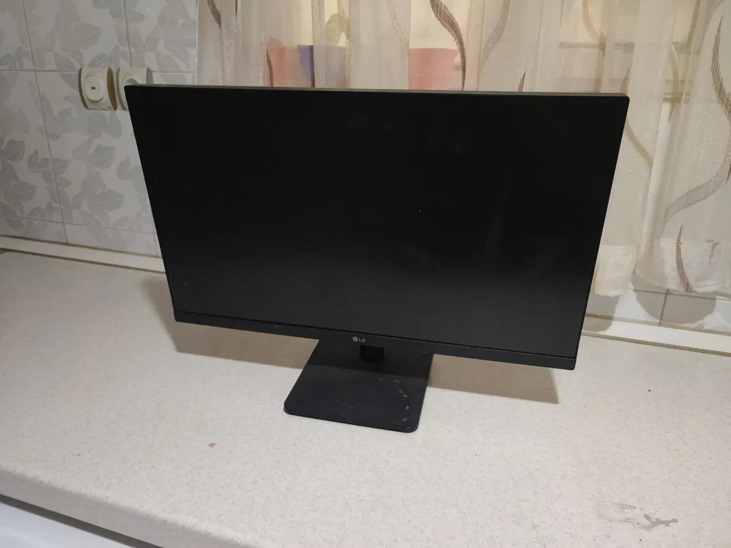 مانیتور LG|قطعات و لوازم جانبی رایانه|اراک, |دیوار