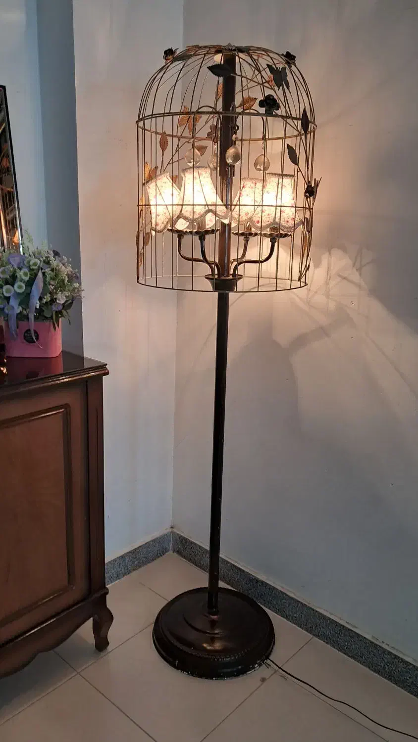 اباژور|چراغ خواب و آباژور|نیشابور, هفده شهریور|دیوار