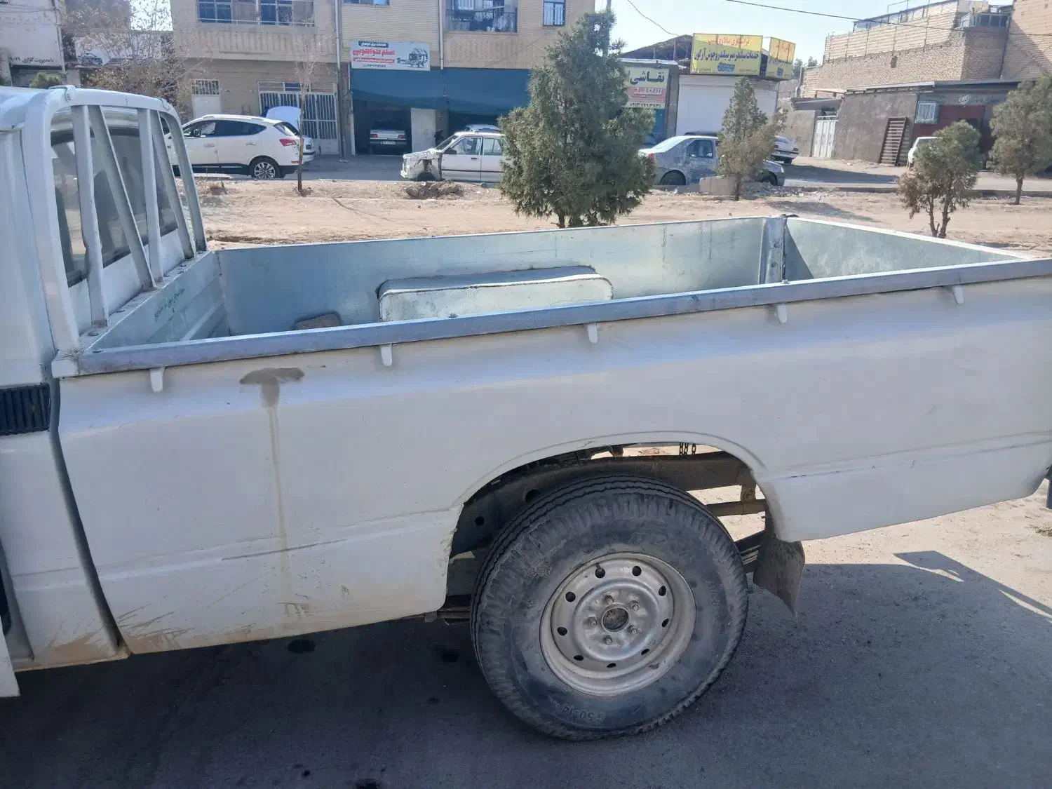 اتاق عقب هایلوکس ۸۳|قطعات یدکی و لوازم جانبی|سیرجان, |دیوار