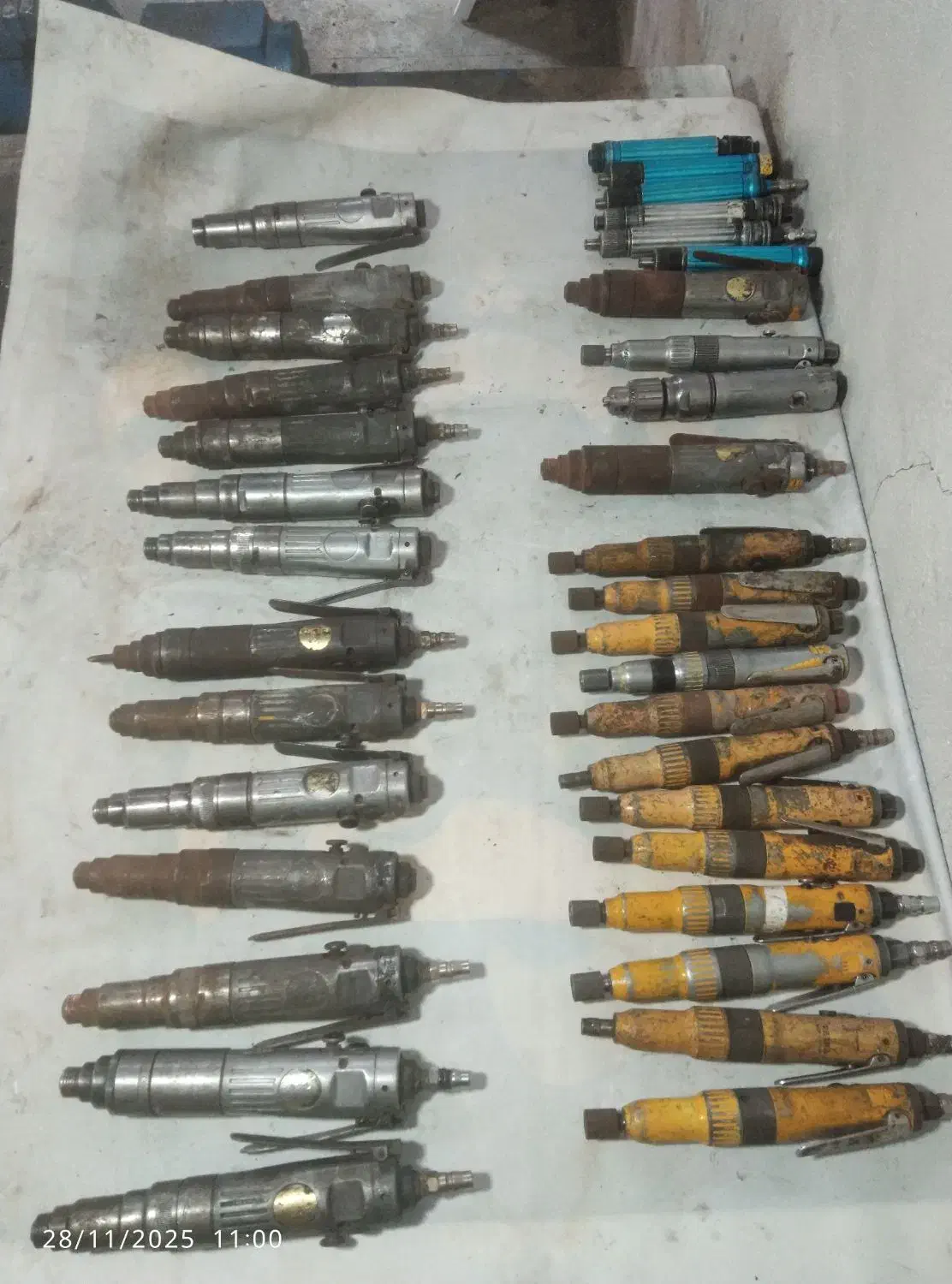 تعدادی پیچگوشتی بادی|ابزارآلات|بهارستان, |دیوار