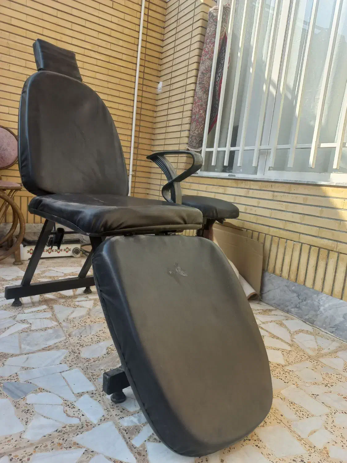 صندلی آرایشگاه|آرایشگاه و سالنهای زیبایی|شاهینشهر, شهرک گلدیس|دیوار