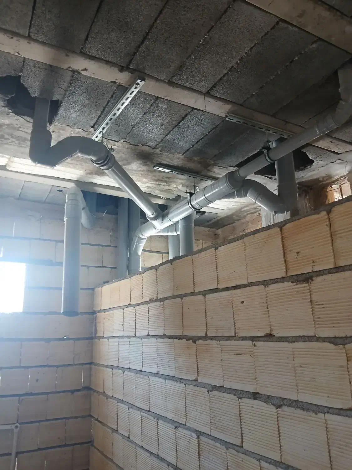 لوله کشی آب وفاظلاب ساختمان پنج لایه وتک لایه|خدمات پیشه و مهارت|لردگان, |دیوار