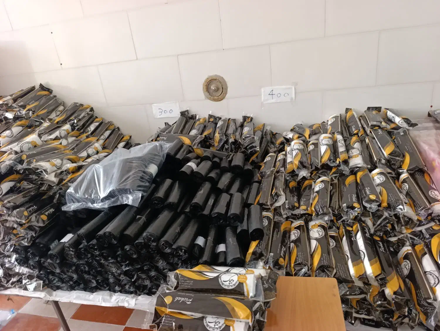 شرکت تولیدی مواد سلولزی ودستمال کاغذی بهمئی|ظروف نگهدارنده، پلاستیکی، یک‌بارمصرف|لیکک, |دیوار