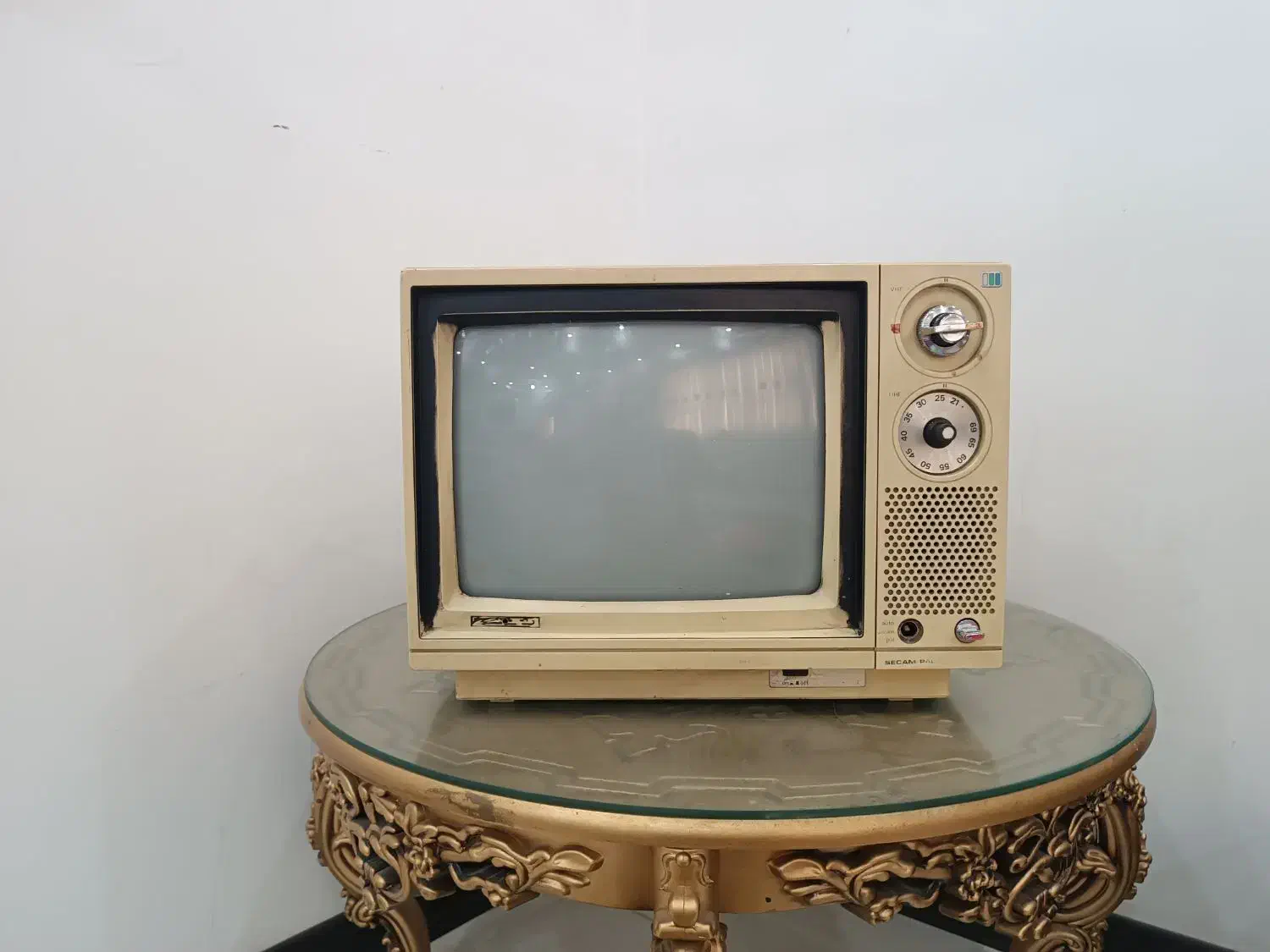 تلویزیون رنگی نوستالژی|تلویزیون و پروژکتور|رباطکریم, رباطکریم|دیوار