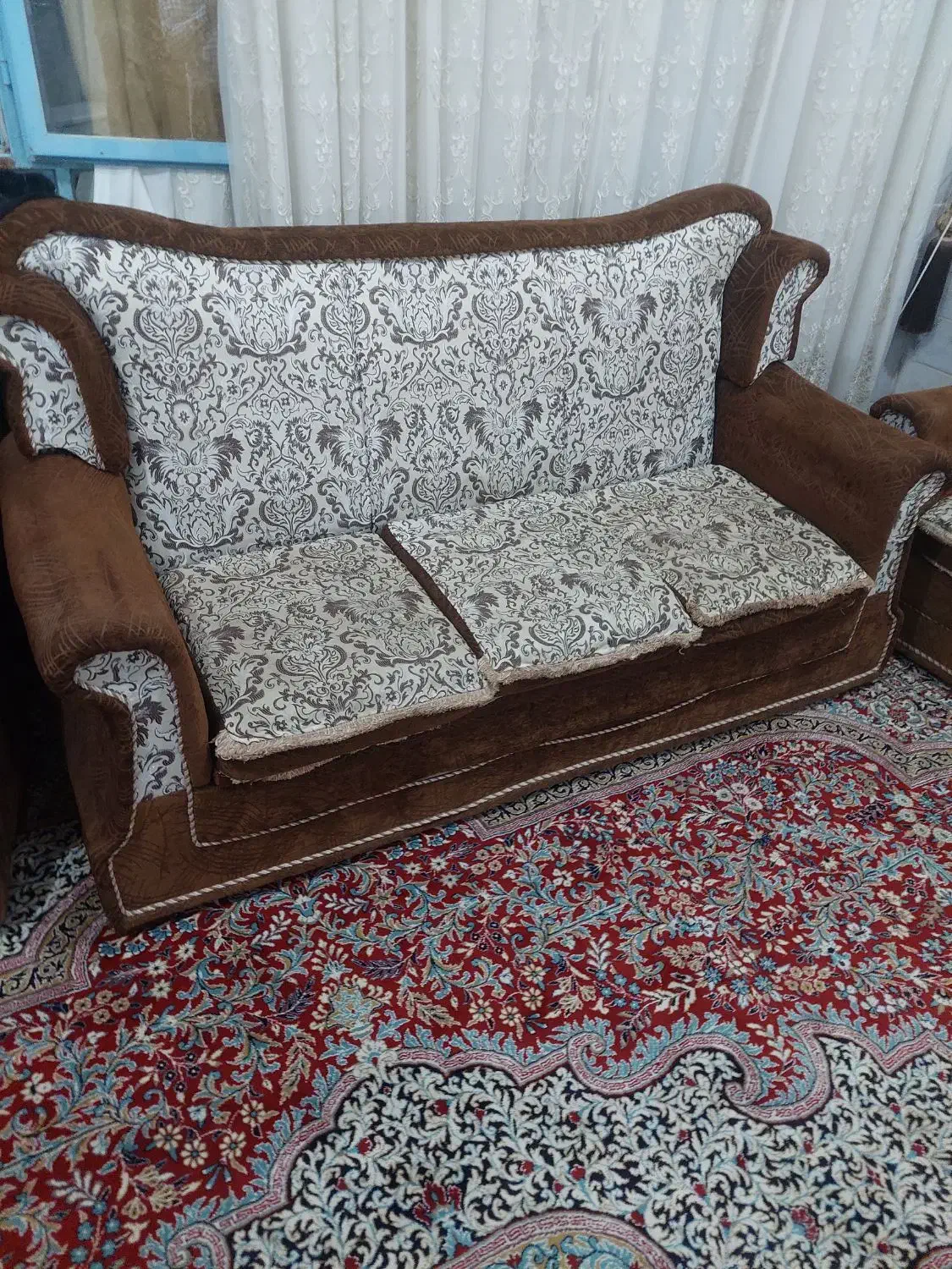 مبل ۷نفره سالم|مبلمان خانگی و میز عسلی|میبد, |دیوار