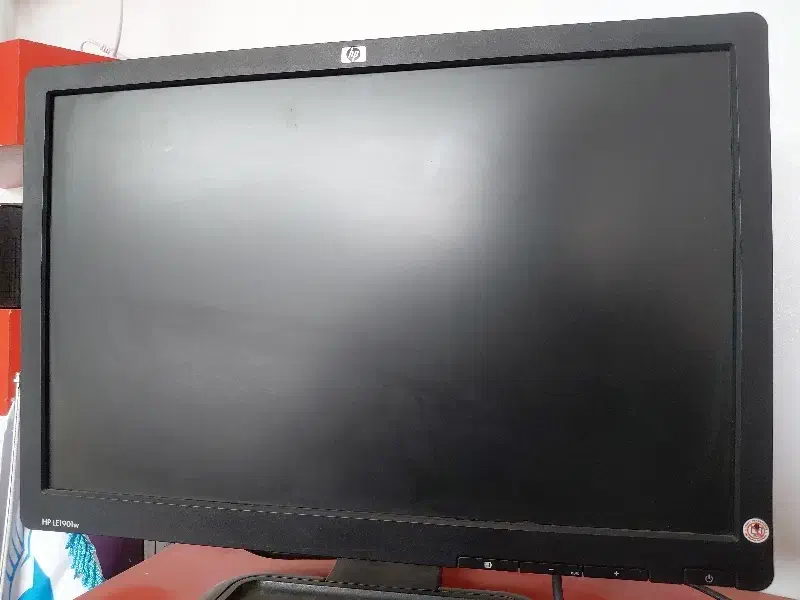 مانیتور hp 19|قطعات و لوازم جانبی رایانه|مشهد, سپاد|دیوار