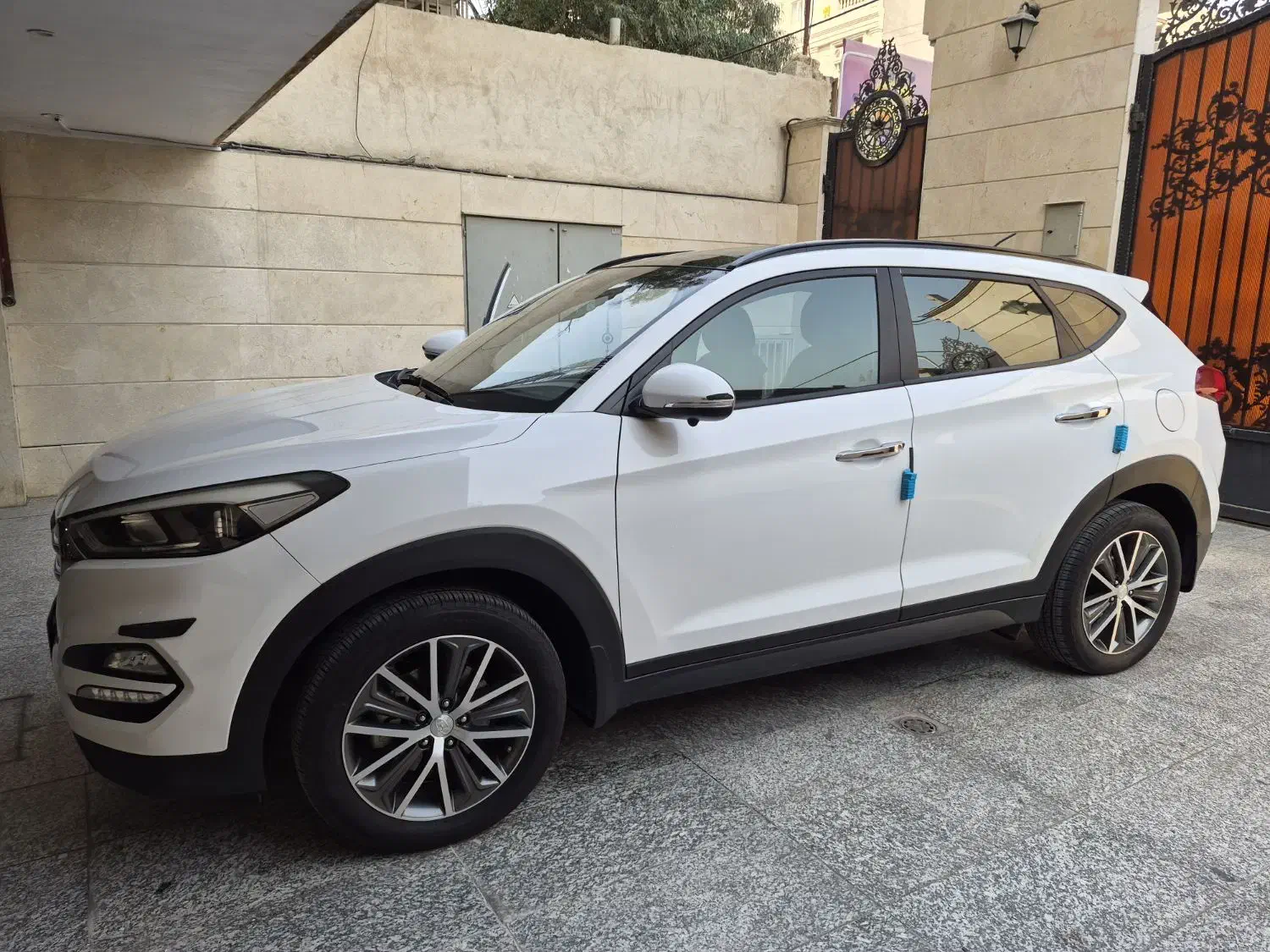 توسان ۲۰۱۷ خلیج نیمه فول|خودرو سواری و وانت|اهواز, فرهنگ شهر|دیوار