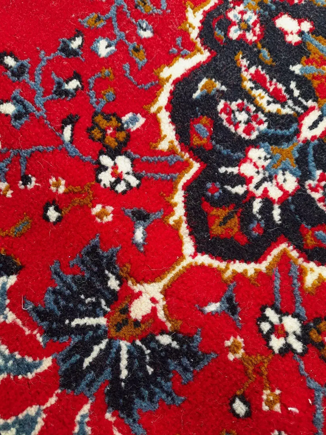 کناره فرش نو|فرش|خرم‌آباد, |دیوار