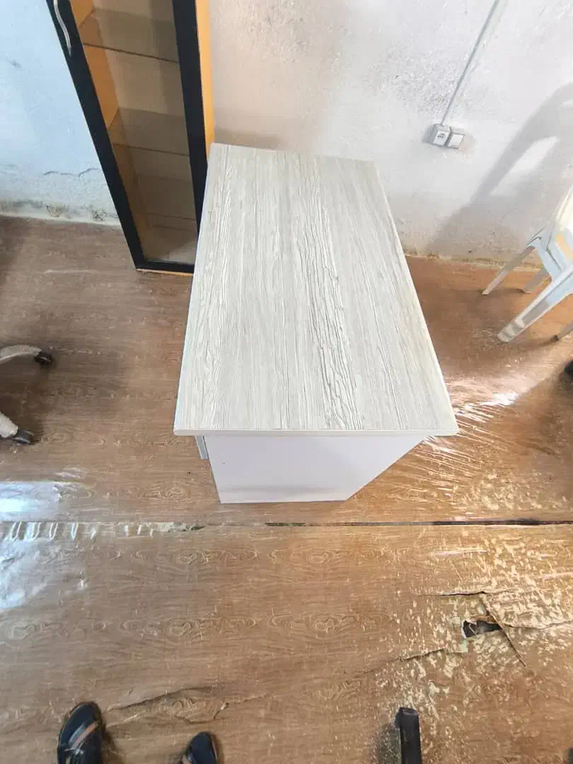 میزتحریر و دو عدد آیینه قدی|میز تحریر و کامپیوتر|آستانه اشرفیه, |دیوار