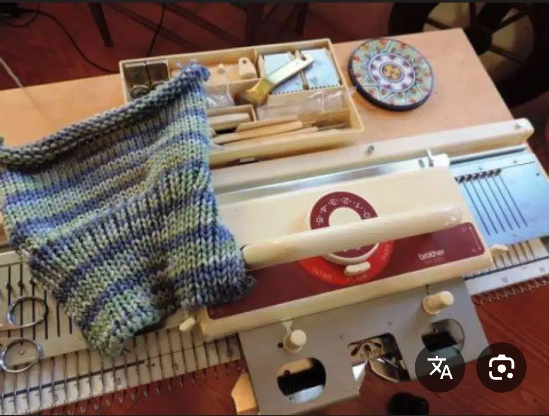 ماشین بافندگی|لوازم خیاطی و بافتنی|گلپایگان, |دیوار