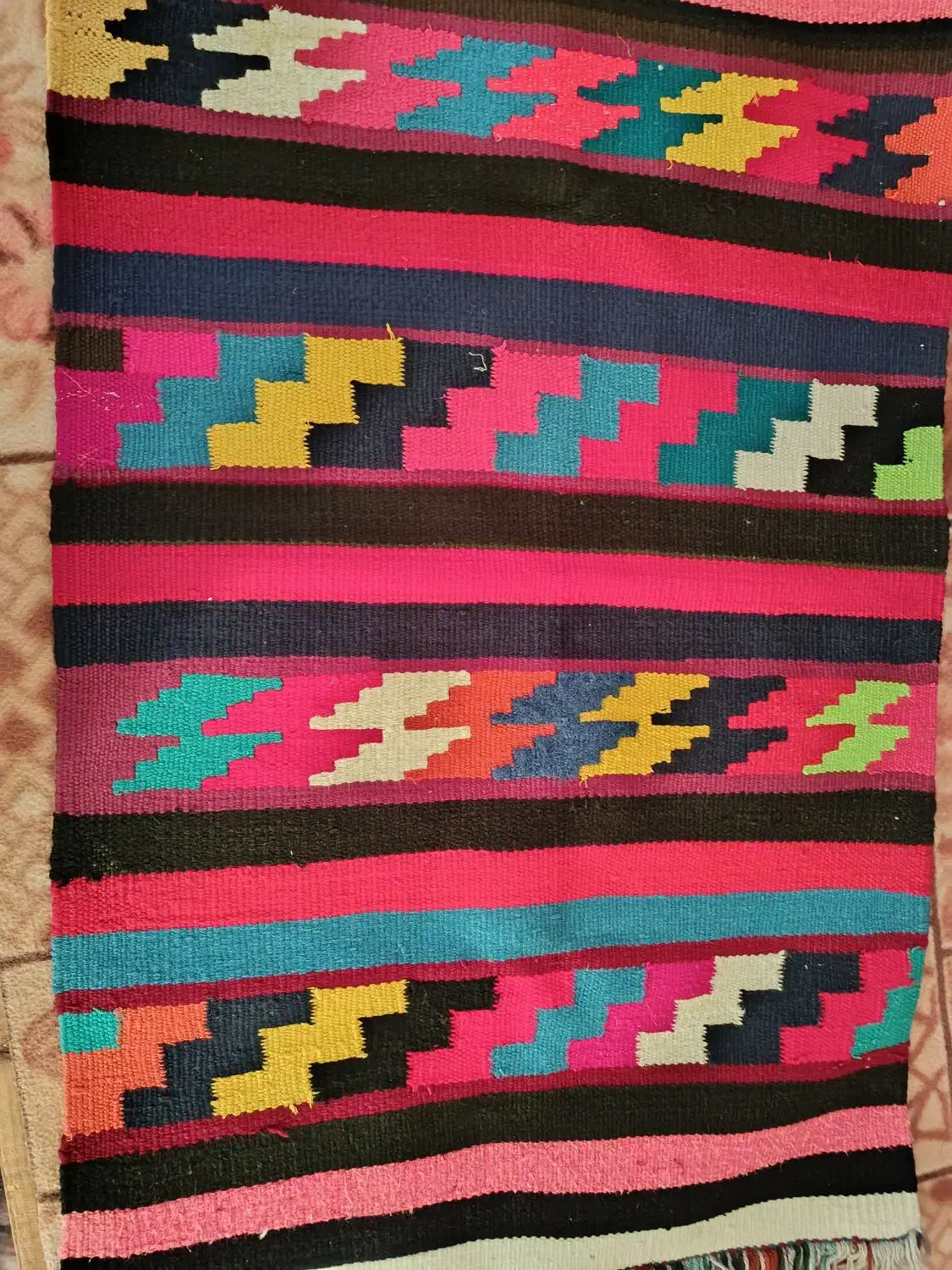 گلیم سنتی کار دست|گلیم، جاجیم، گبه|قزوین, |دیوار