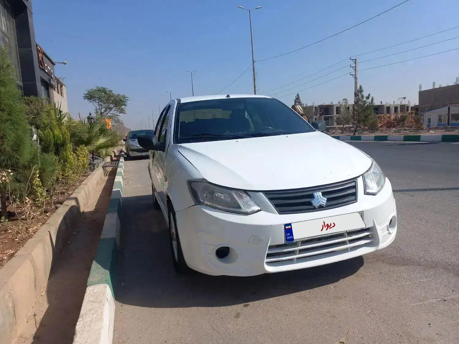 ساینا سفید مدل ۹۷|خودرو سواری و وانت|پرند, فاز ۶|دیوار