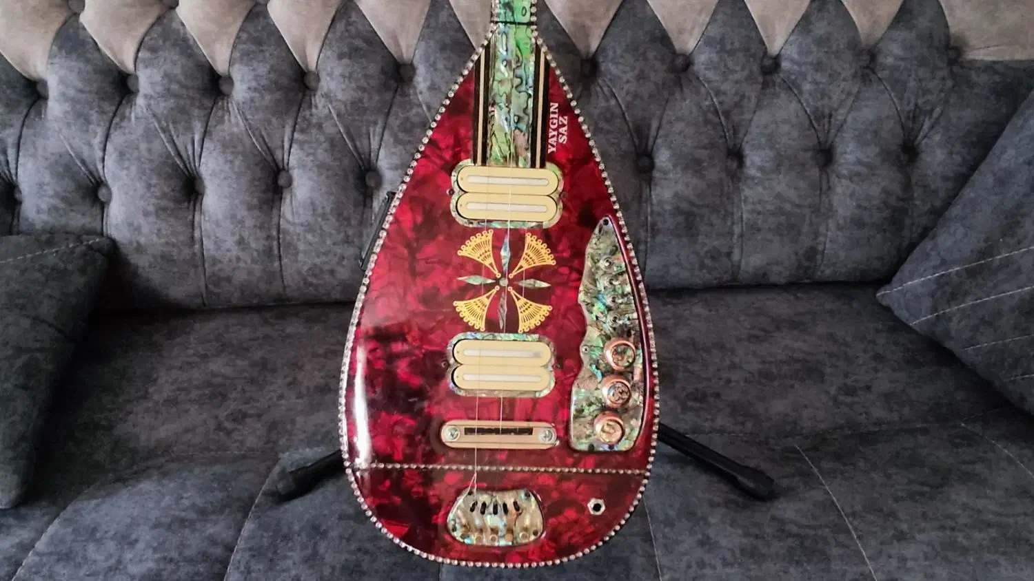 باغلاما الکتریکی|سازهای سنتی|خوی, |دیوار