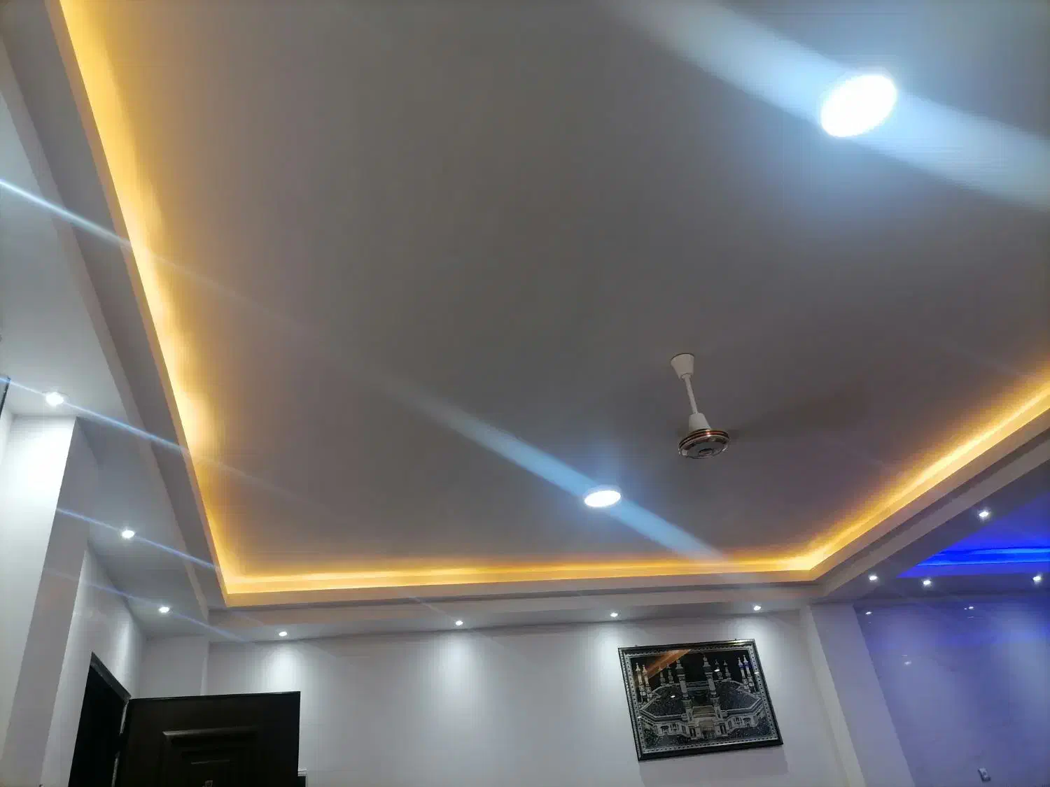 شاگرد گچ کار میخوام|استخدام معماری، عمران و ساختمانی|گنبد کاووس, |دیوار