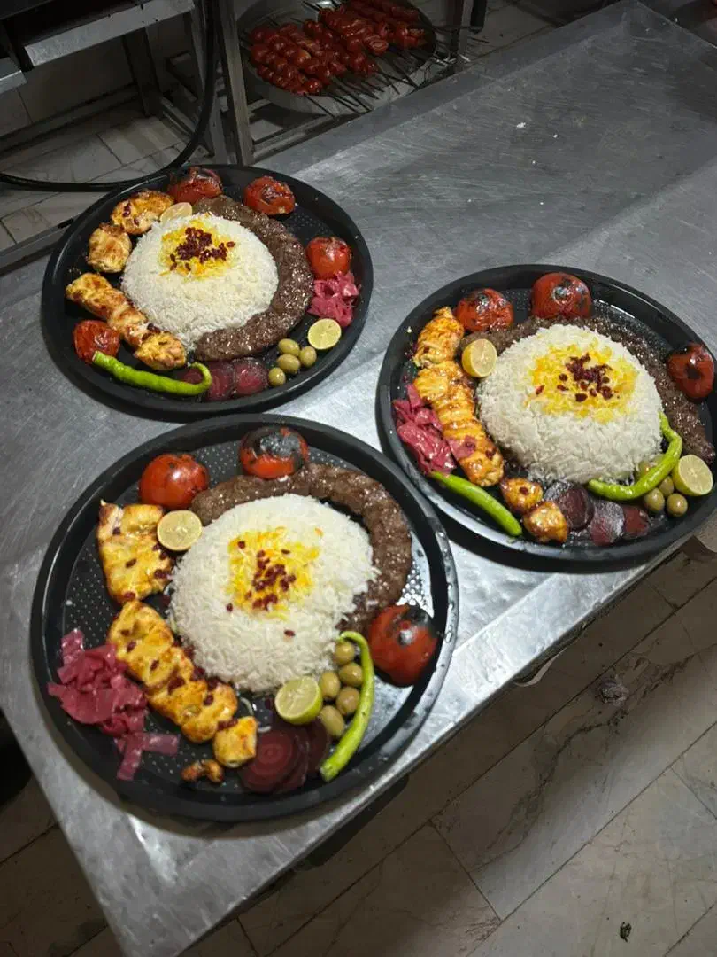 تهیه غذا وپخش غذا به صورت عمده|خدمات پذیرایی، مراسم|اسلام‌شهر, شهرک صنعتی چیچکلو|دیوار