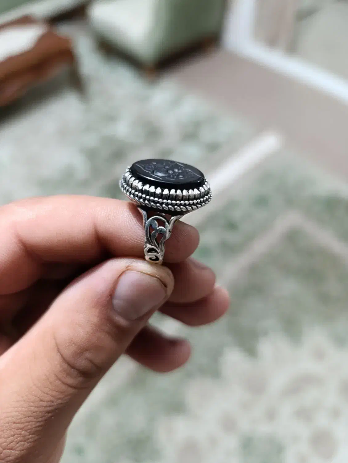 انگشتر عقیق مشکی با نوشته ی بسیار تمیز و خوشگل|جواهرات|ساوه, |دیوار