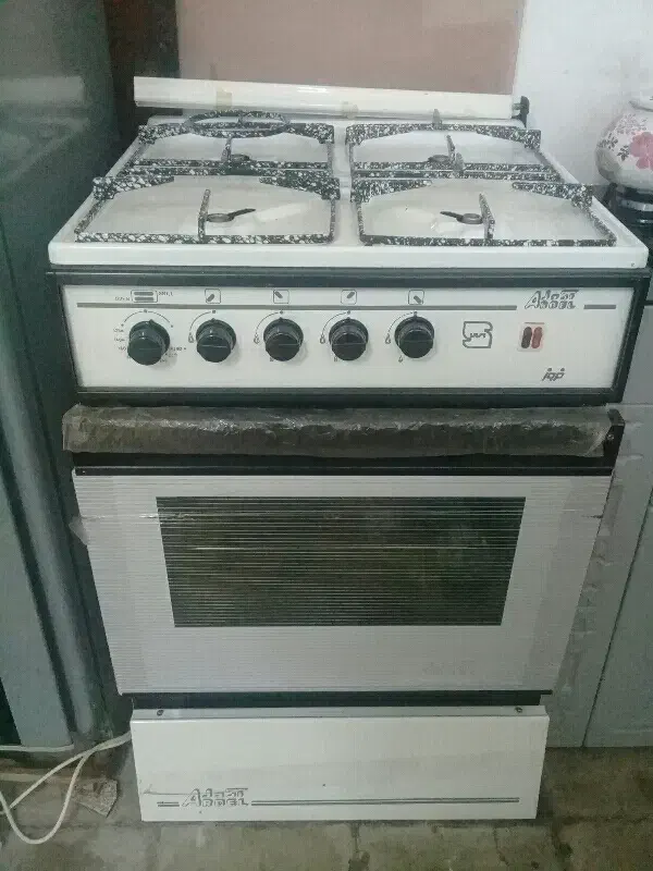 یخچال مارک لوکسور...گاز اردل ۴شعله فردار|یخچال و فریزر|کرمان, |دیوار