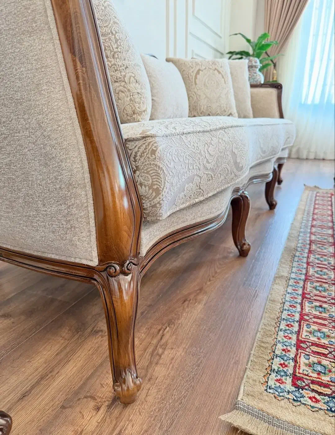 مبل سه گل فرانسوی با پارچه پتینه ضدلک/خرید اقساطی/|مبلمان خانگی و میز عسلی|اردبیل, |دیوار