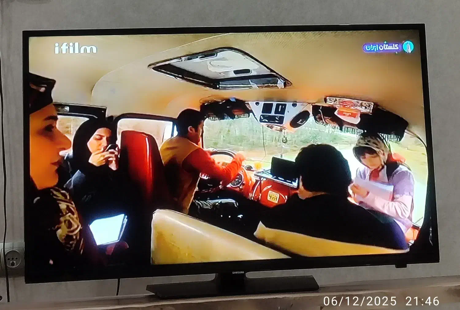 تلویزیون ۴۰اینچ سامسونگ ال ای دی|تلویزیون و پروژکتور|کاشان, گارزگاه|دیوار