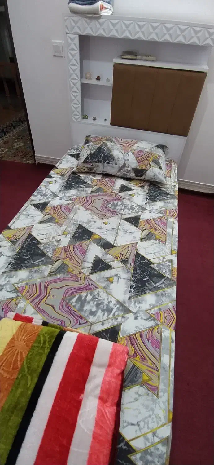 تخت یک نفره همراه با تشک|تخت و سرویس خواب|آمل, |دیوار