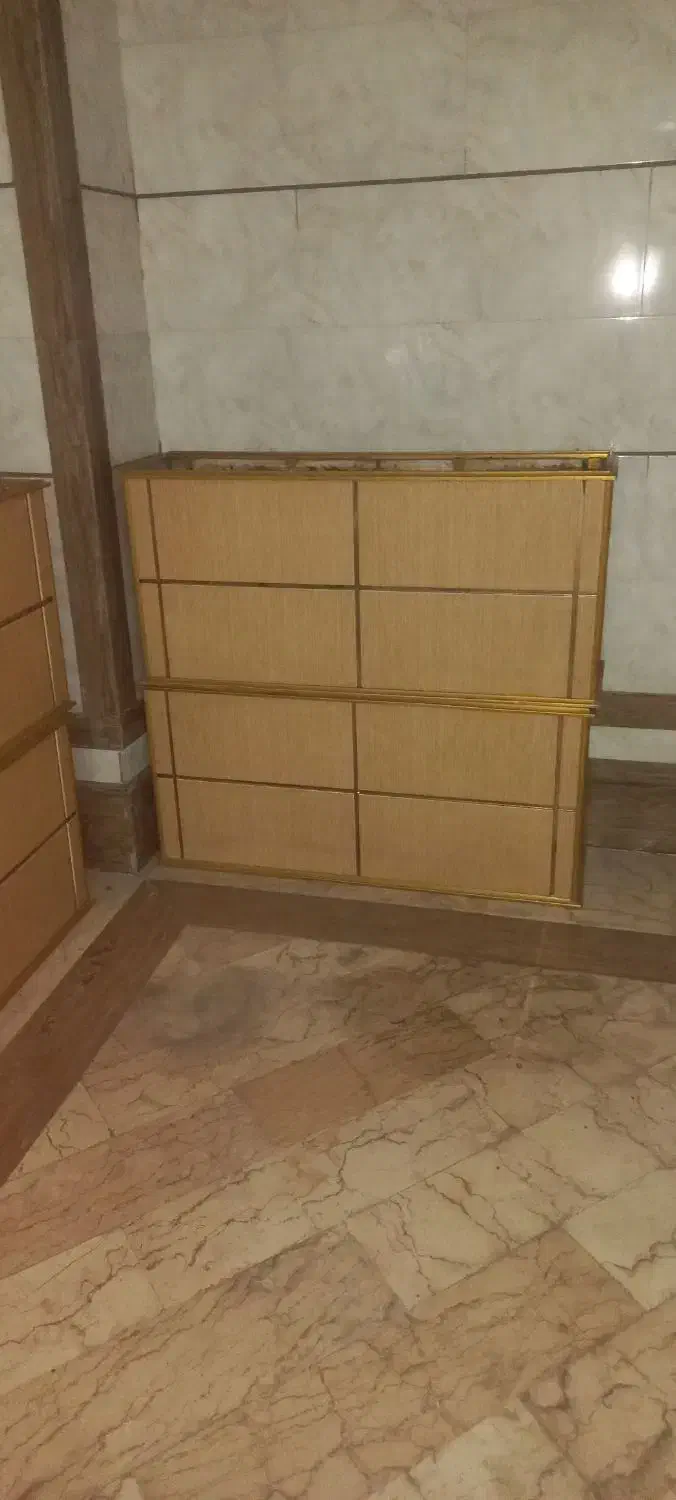 گلدان|گل و گیاه طبیعی|نسیم‌شهر, |دیوار