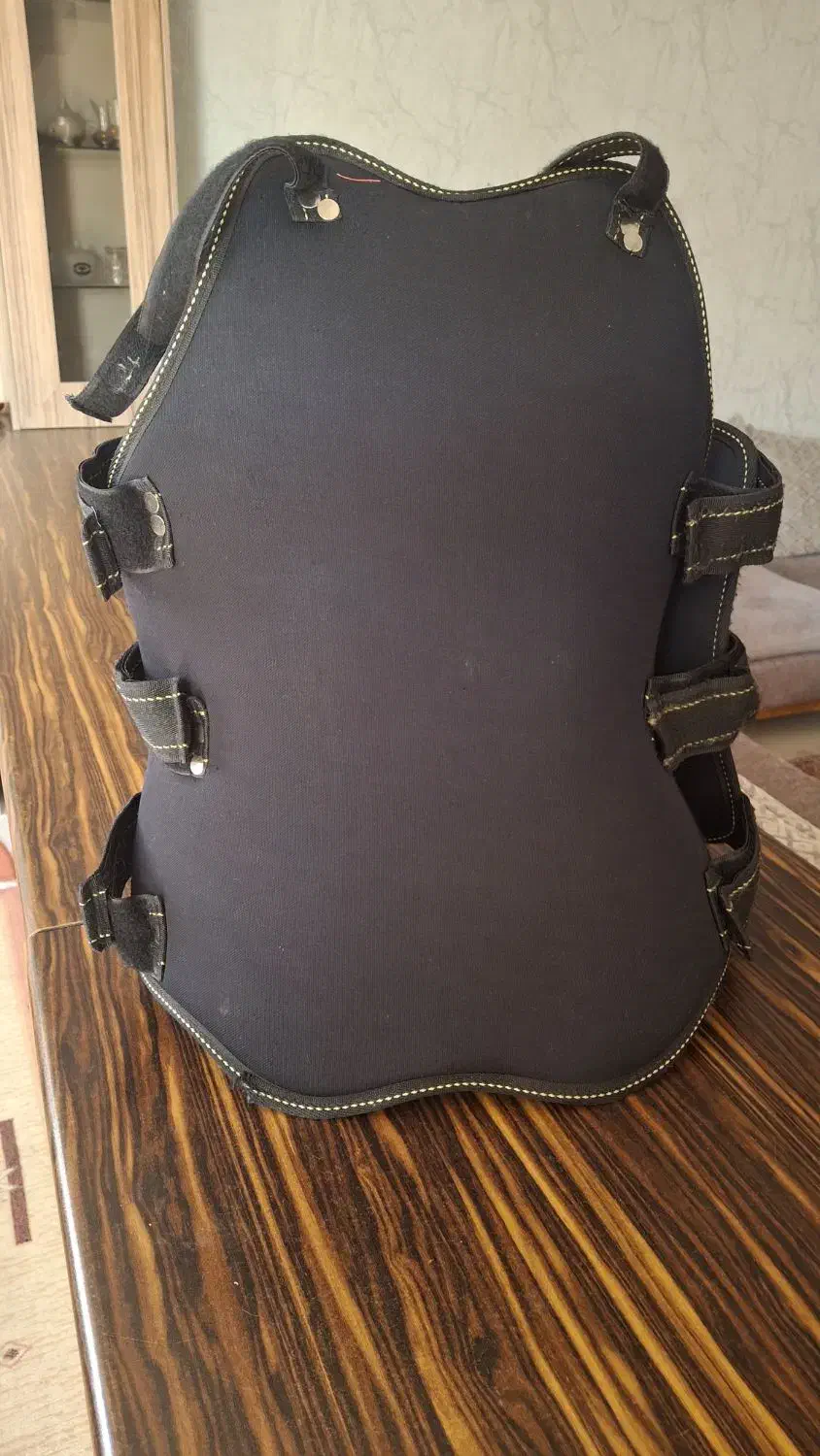 کمر بند بریس|پزشکی|هشتگرد, شهرک بعثت|دیوار