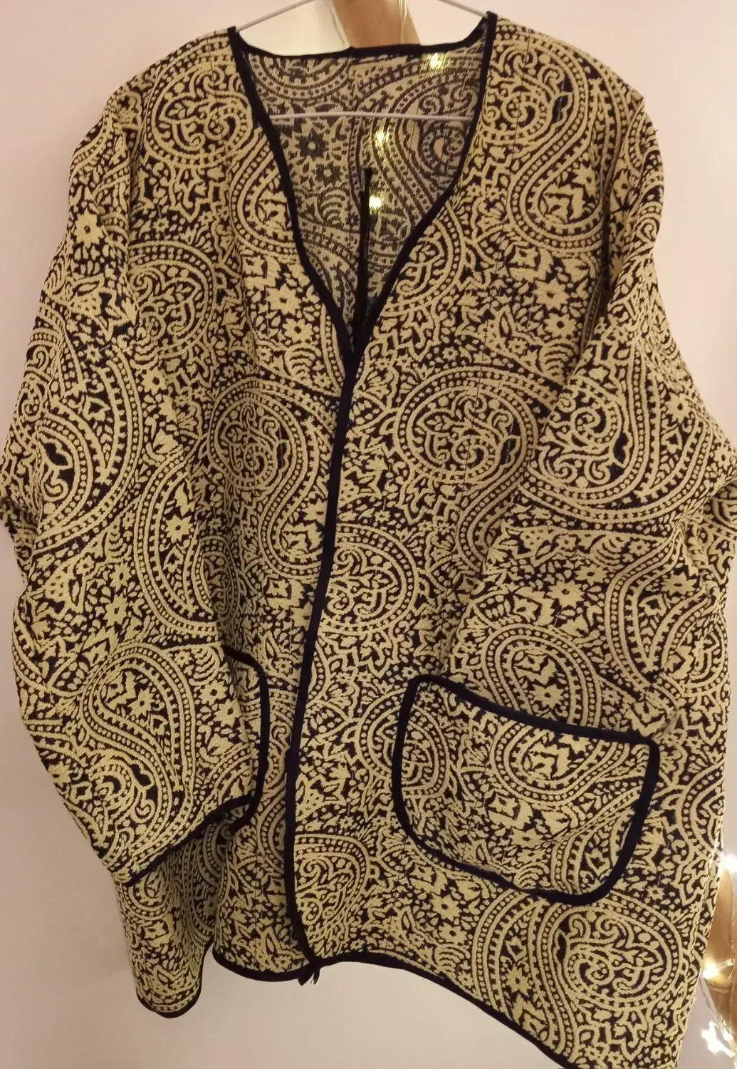 کت پاییزی|لباس|رشت, دیلمان|دیوار