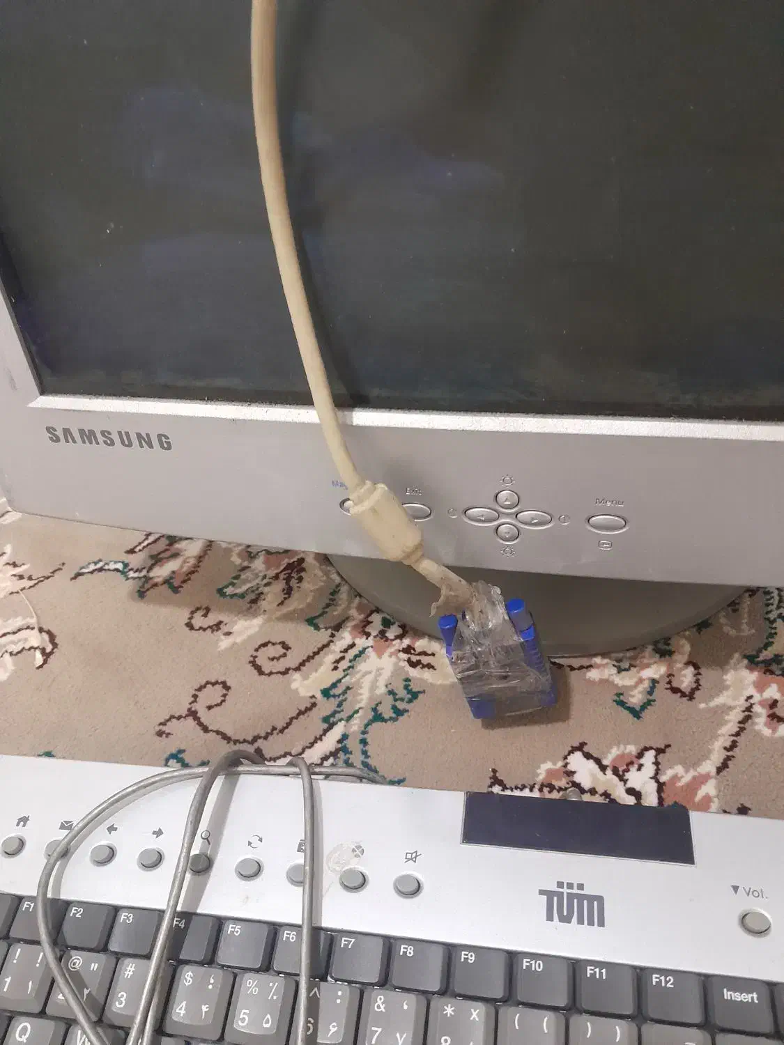 مانیتور قدیمی سالم|رایانه رومیزی|سبزوار, قصبه غربی|دیوار