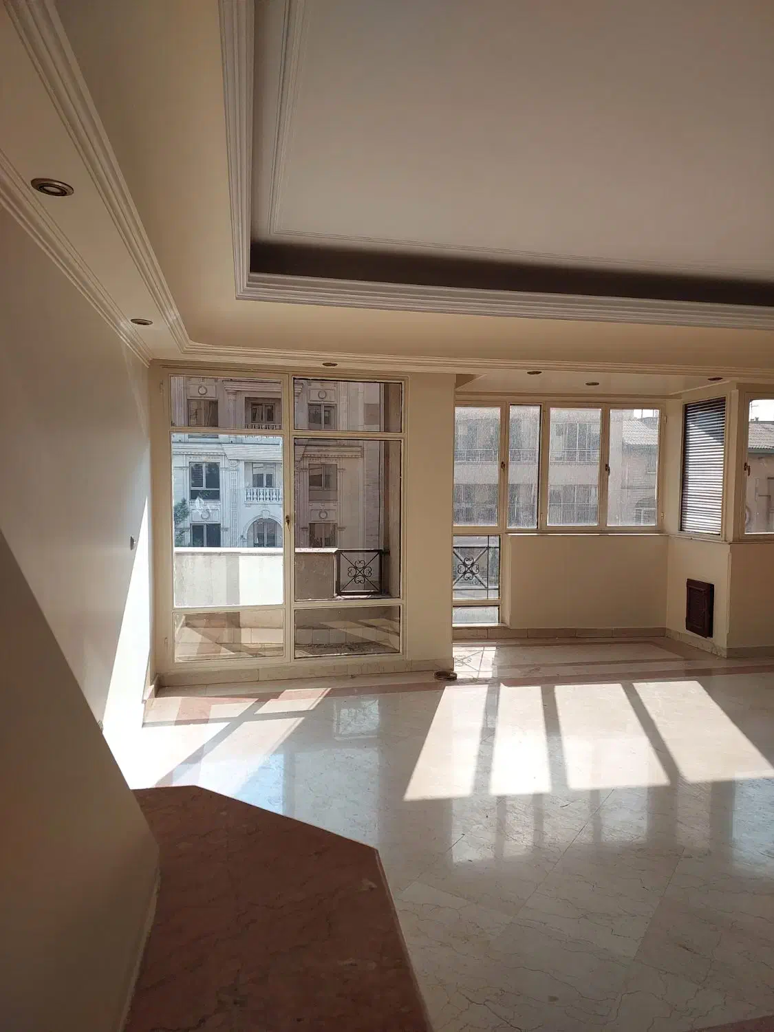 195 متر میرداماد اطلسی