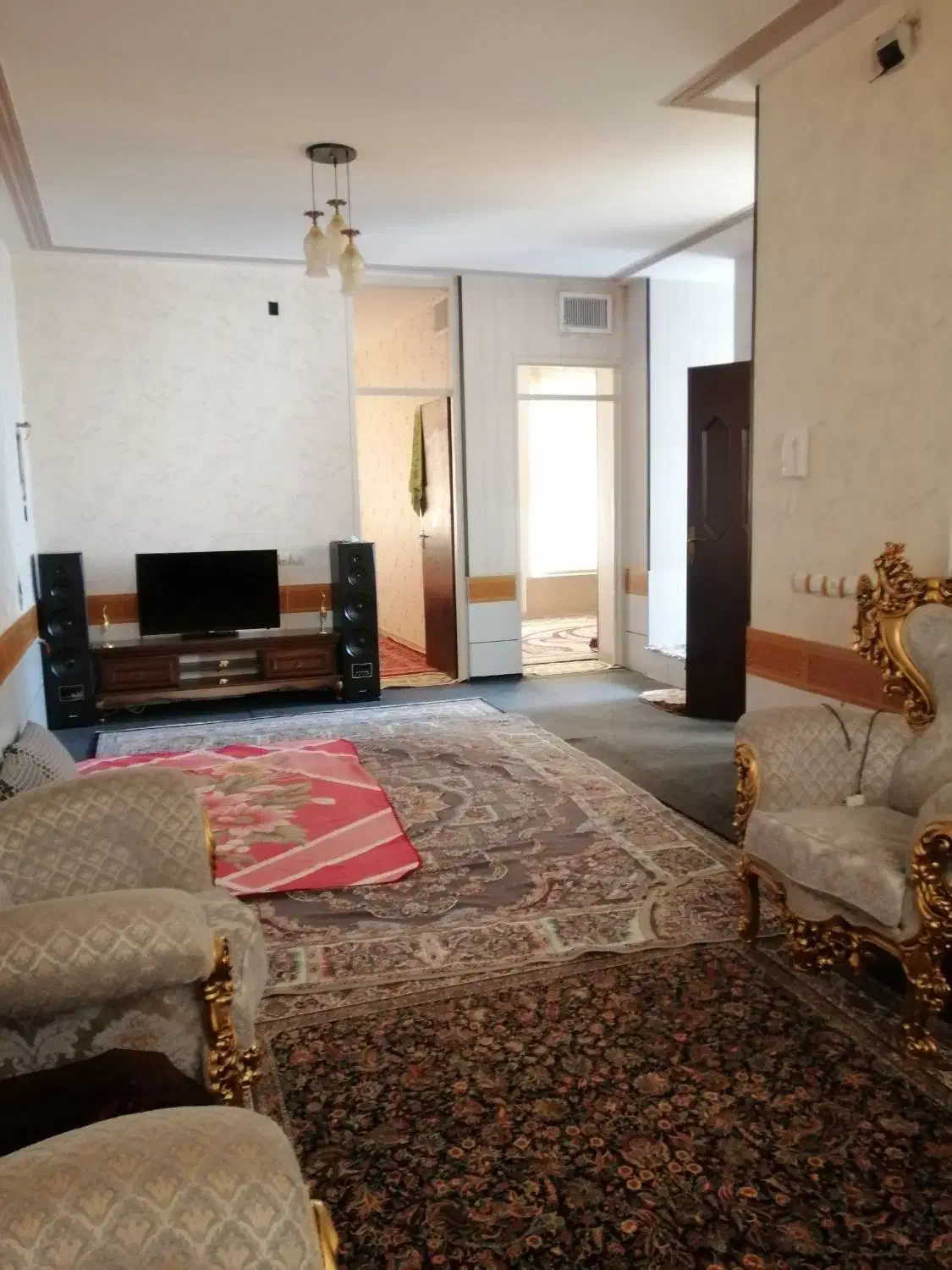 رهن و اجاره طبقه دوم مستقل|اجارهٔ خانه و ویلا|شیراز, بهارستان|دیوار